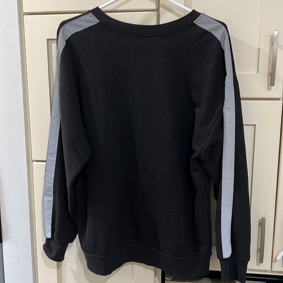 Radical Revolution Oversize Sweater with reflective letters and strips - Picture 3 of 3